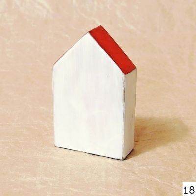 dekorace dřevěný domeček bílý