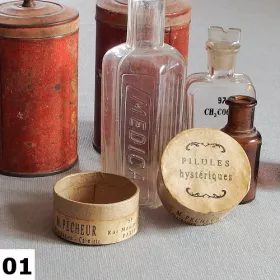Vintage papírová krabička - Pharmacie I Miltika Vintage papirova krabicka Pharmacie I 01 s autorskou etiketou