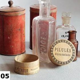 Vintage papírová krabička - Pharmacie II Miltika Vintage papirova krabicka Pharmacie II 05 s autorskou etiketou
