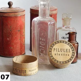Vintage papírová krabička - Pharmacie II Miltika Vintage papirova krabicka Pharmacie II 07 s autorskou etiketou