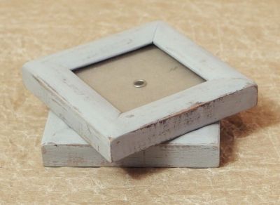 čtvercový rámeček s šedou patinou
