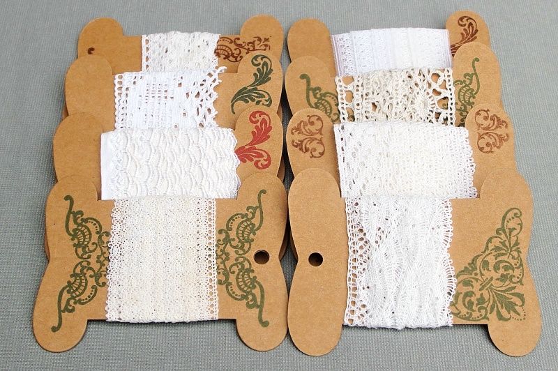 Papírová cívka na stuhu modrý ornament